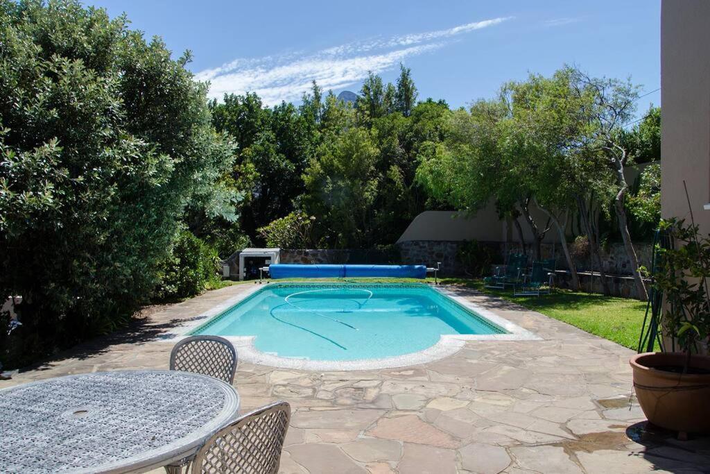 Апартаменты Echo Friendly Sunny Contemporary Garden Flat Кейптаун Экстерьер фото